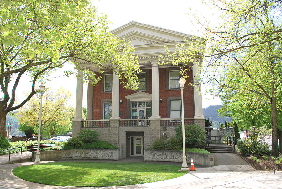 City_Hall_petition1.jpg