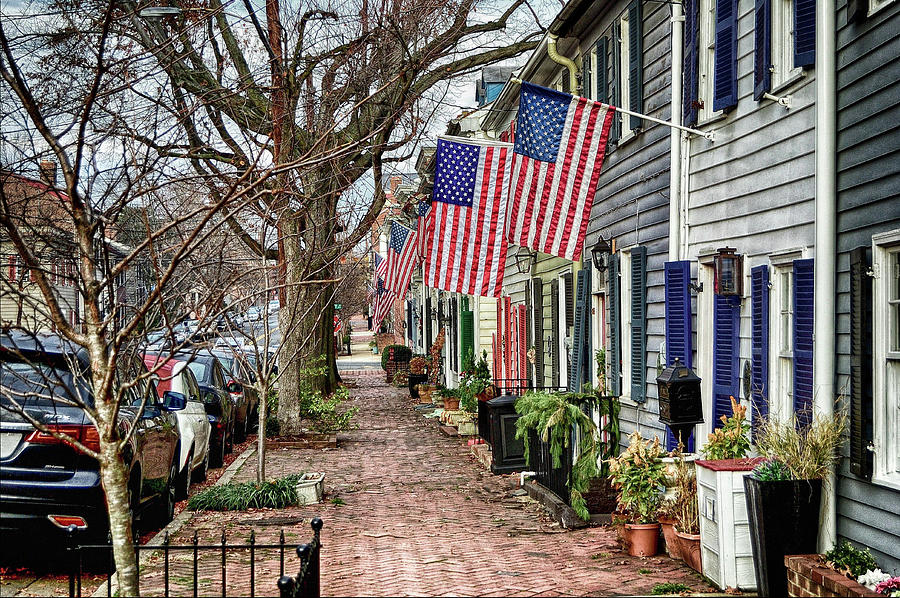 queen-street-flags-james-defazio.jpg